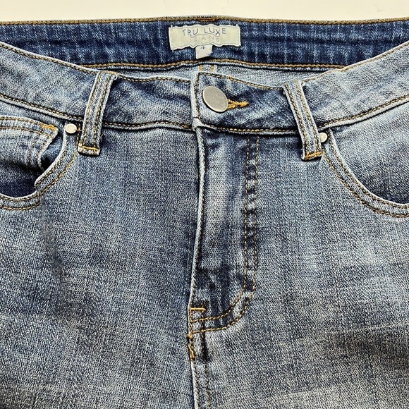 Tru Luxe Jeans Ankle Crop Slanted Raw Hem Size 4 - Picture 15 of 16